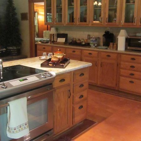 Red Caboose Farm Bed & Breakfast Magnolia Bagian luar foto