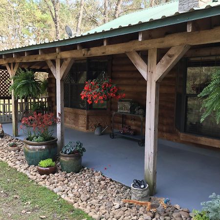 Red Caboose Farm Bed & Breakfast Magnolia Bagian luar foto