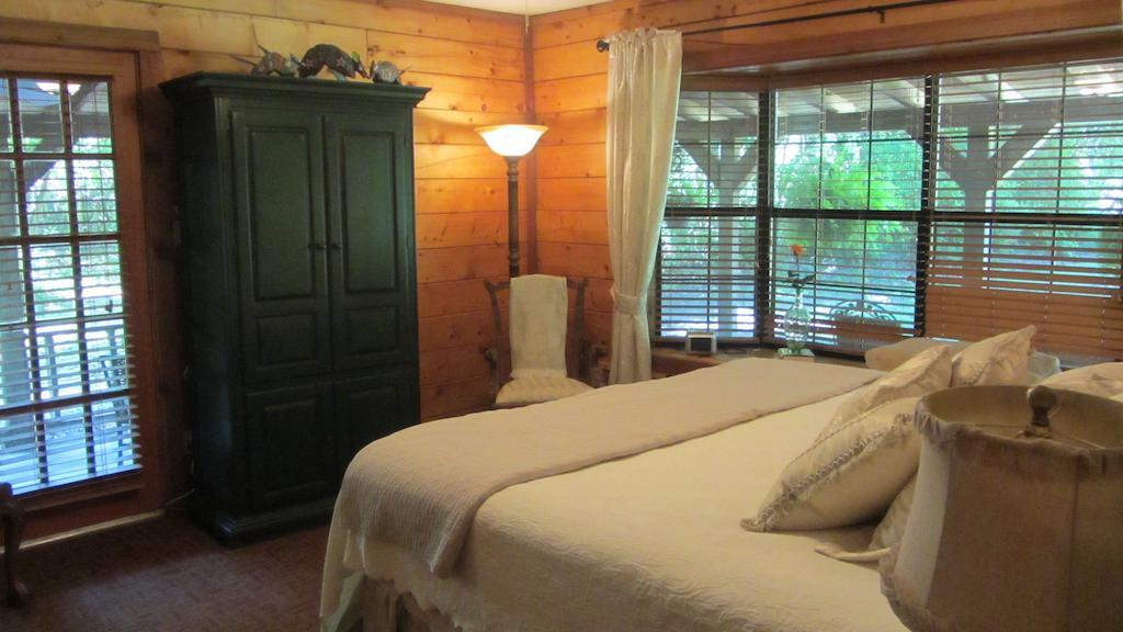 Red Caboose Farm Bed & Breakfast Magnolia Ruang foto