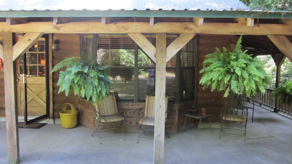 Red Caboose Farm Bed & Breakfast Magnolia Bagian luar foto